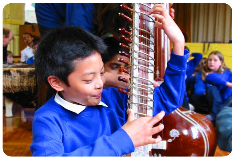 INDIA - music workshops for schools by Earthsong