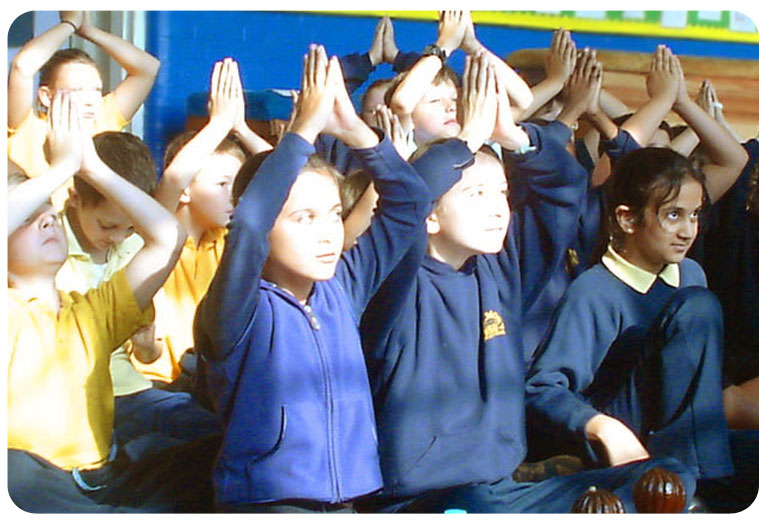 INDIA - music workshops for schools by Earthsong