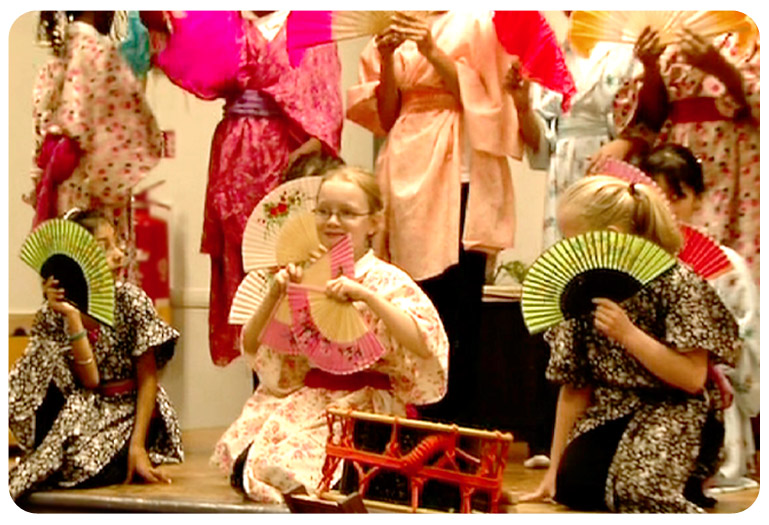 JAPAN - music workshops for schools by Earthsong