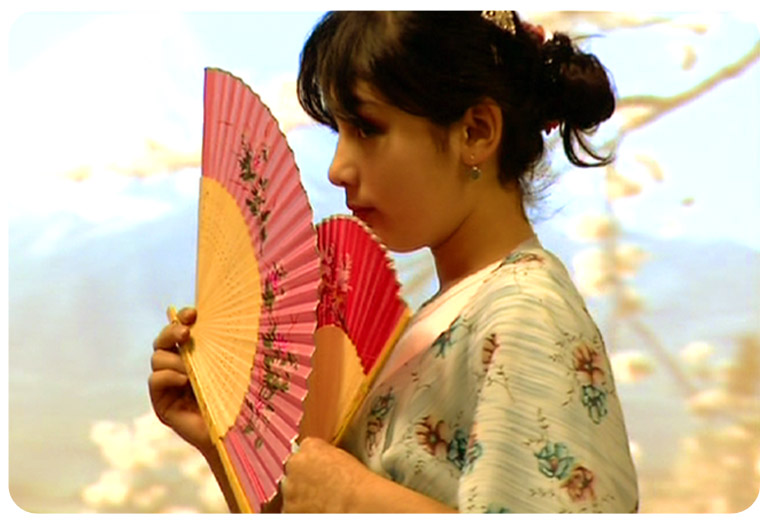 JAPAN - music workshops for schools by Earthsong