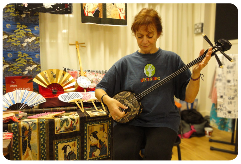 JAPAN - music workshops for schools by Earthsong